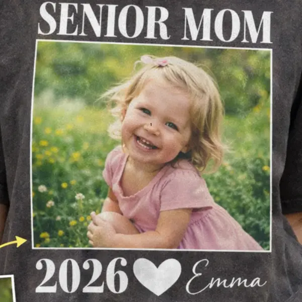 mockup (1) (1) Personalized Senior Mom & Dad 2026 Shirt – Custom Photo Graduation Tee